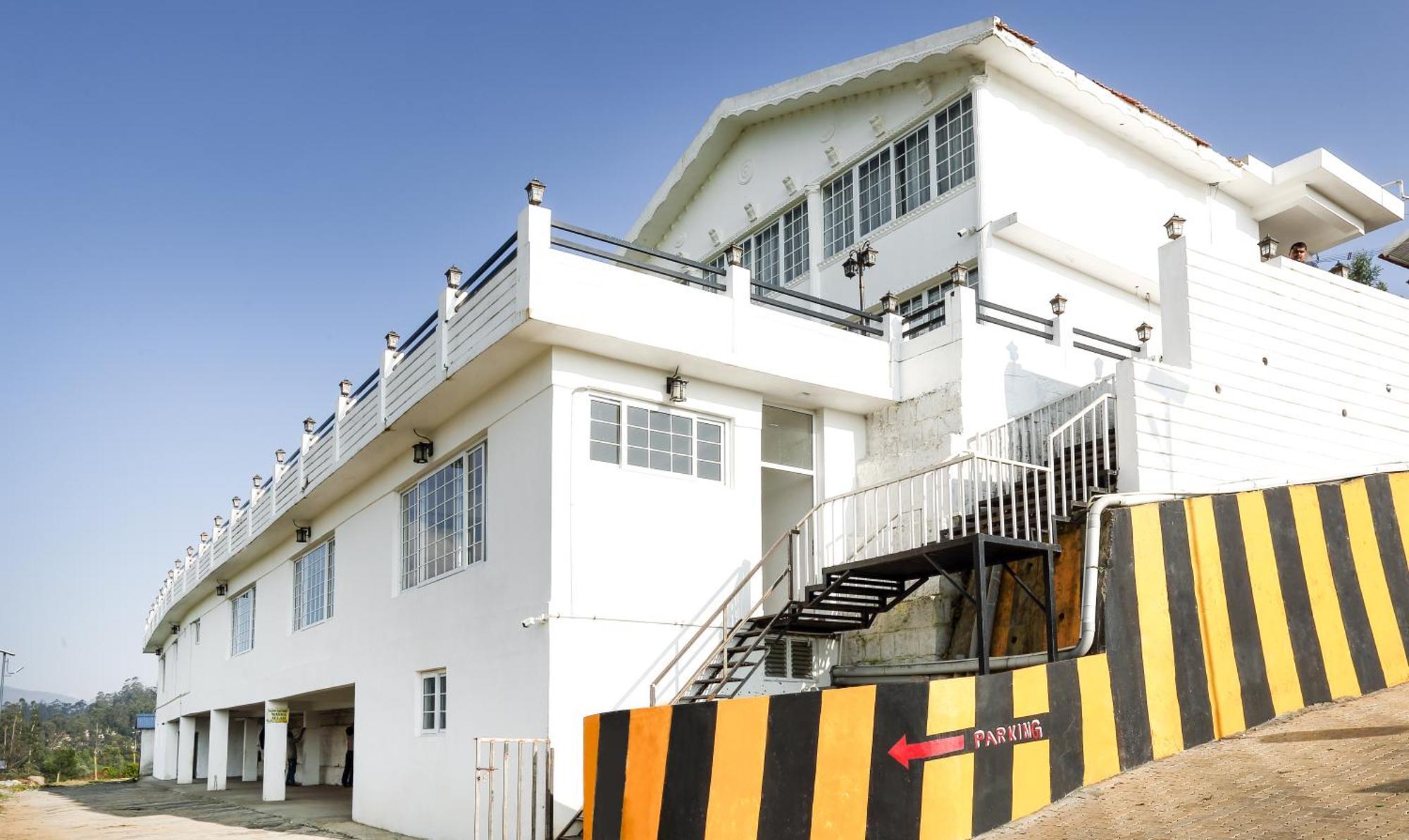 Treebo Skydale Inn & Suites With Mountain View Ooty Dış mekan fotoğraf