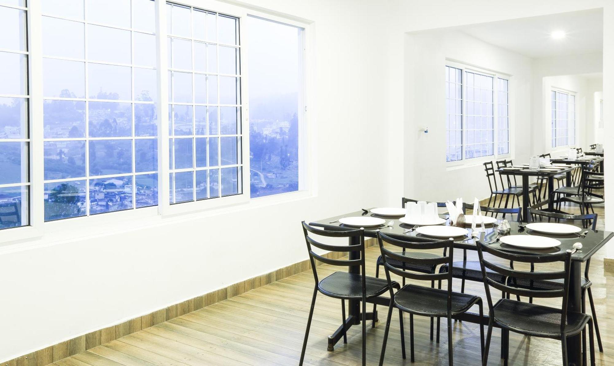 Treebo Skydale Inn & Suites With Mountain View Ooty Dış mekan fotoğraf