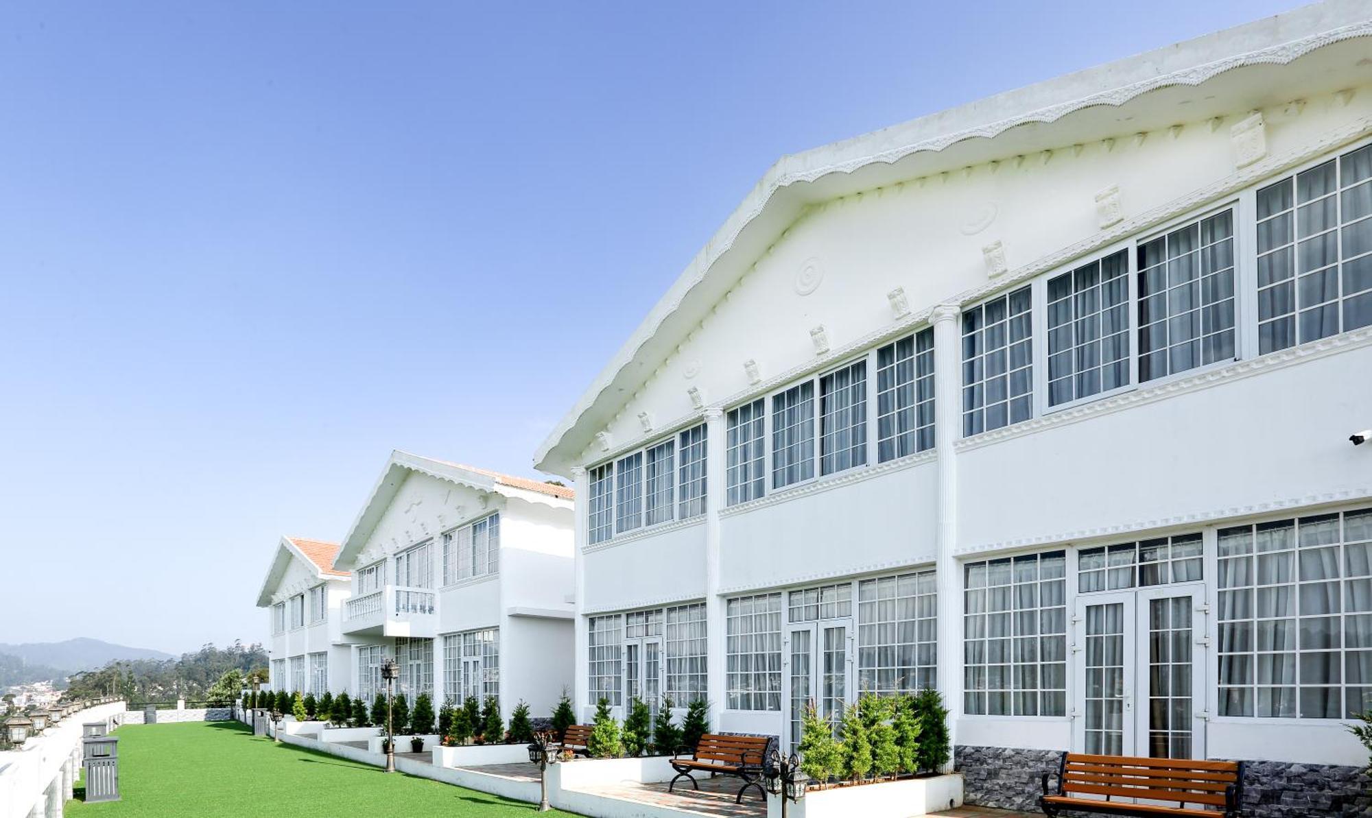 Treebo Skydale Inn & Suites With Mountain View Ooty Dış mekan fotoğraf