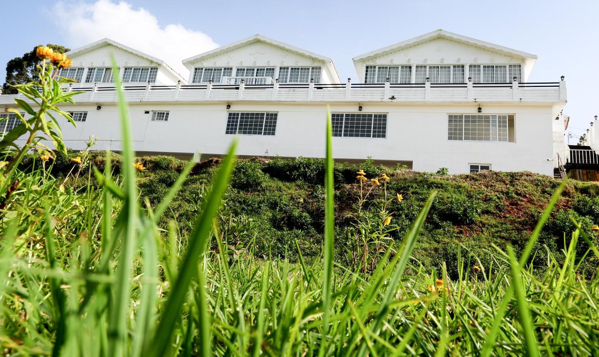 Treebo Skydale Inn & Suites With Mountain View Ooty Dış mekan fotoğraf